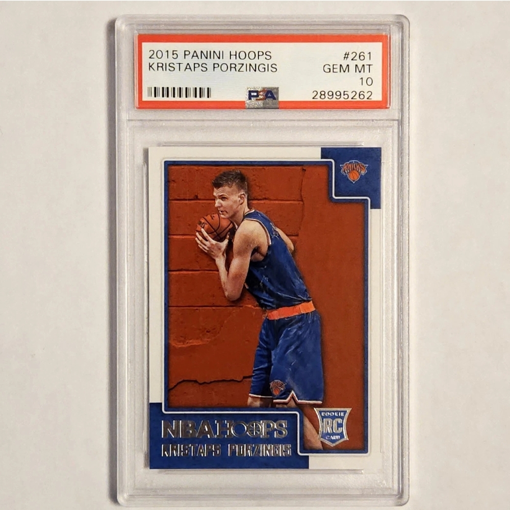 2015 Panini NBA Hoops Rookies Kristaps Porzingis #261 Rookie (RC) PSA 10 GEM MT